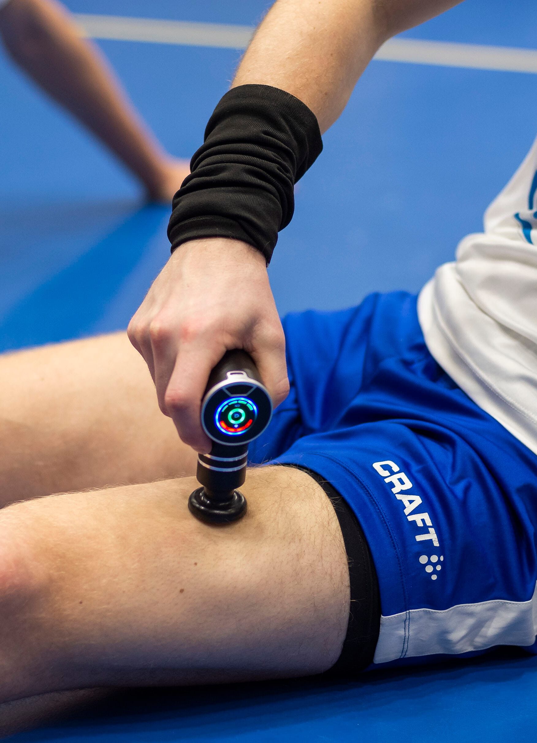 Fittner Touch & Go Massageapparaat Bij Training Lycurgus Volleybal