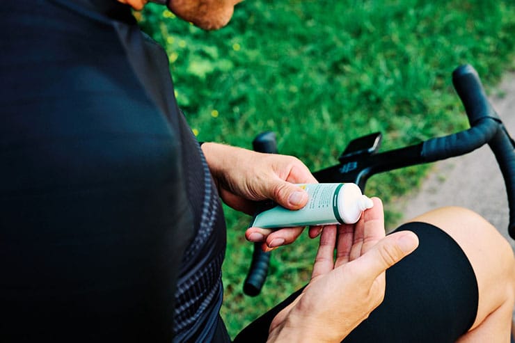 U Sport Zonnebrand Aanbrengen Tijdens Wielrennen