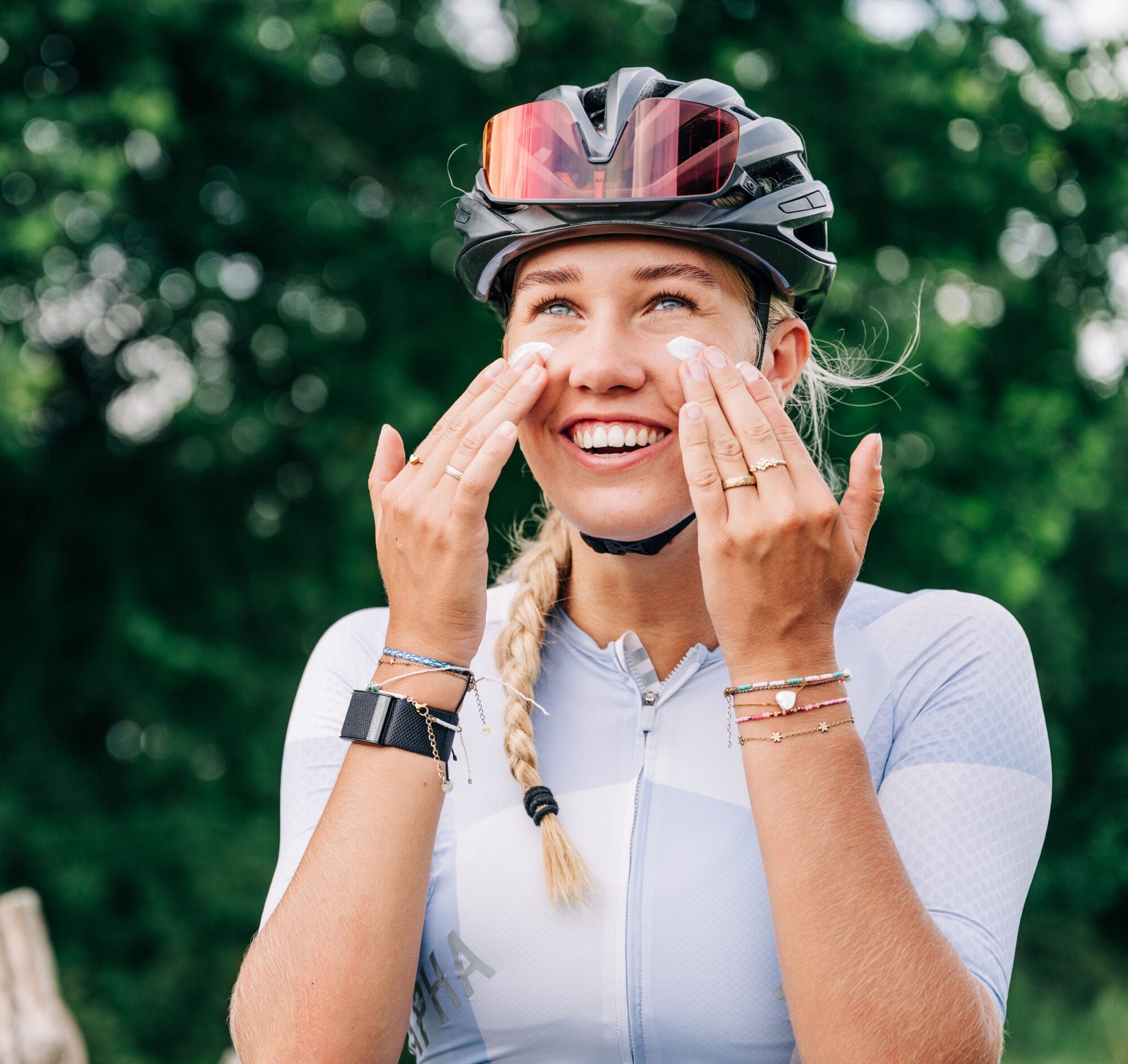 Wielrenster Smeert Zonnebrand U Sport Sun Protector