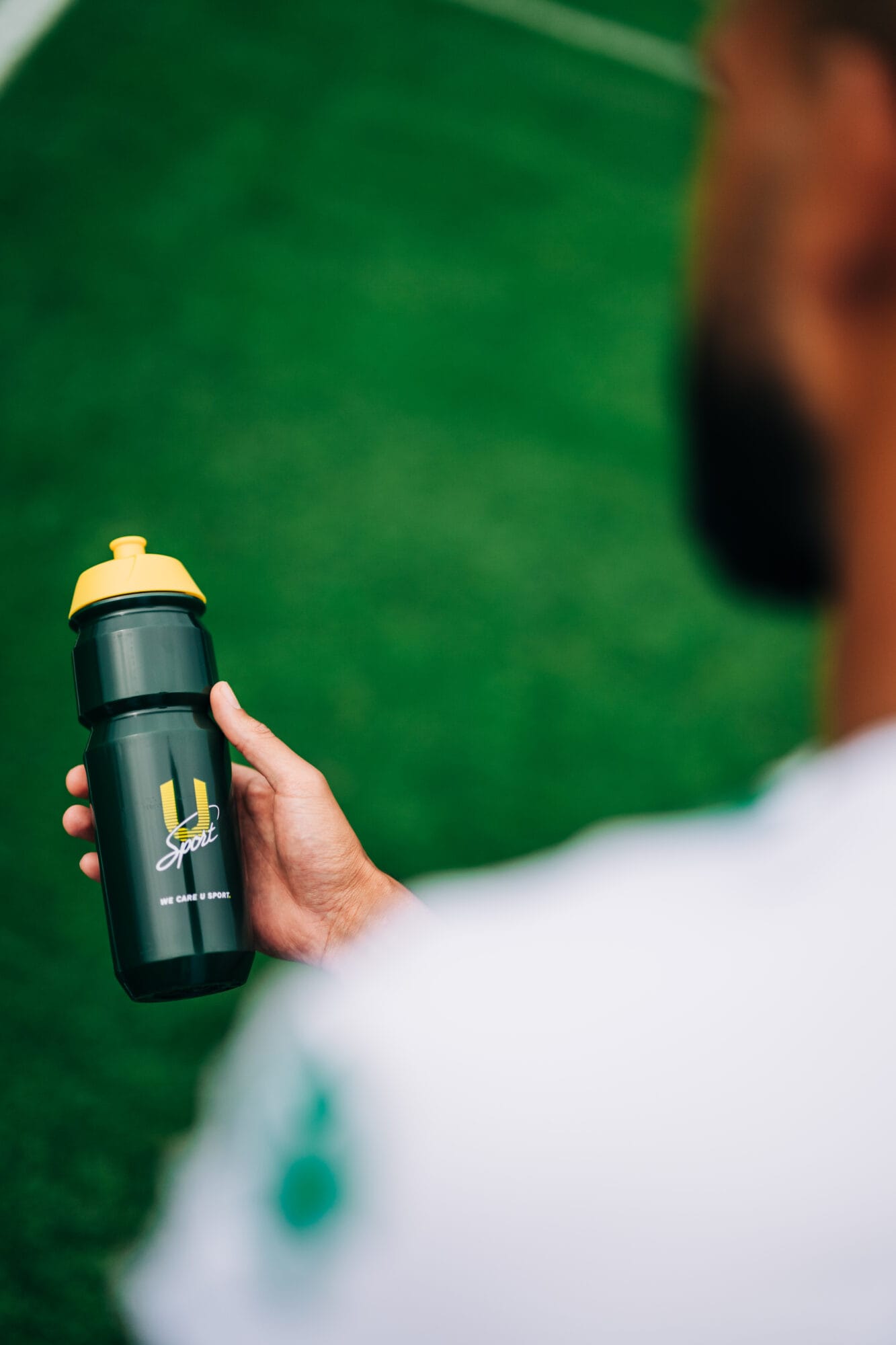 U-Sport Performance Sports Bottle in hand tijdens sport FC Groningen