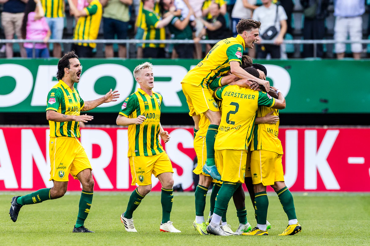 Ado Den Haag Viert Doelpunt Voetbal