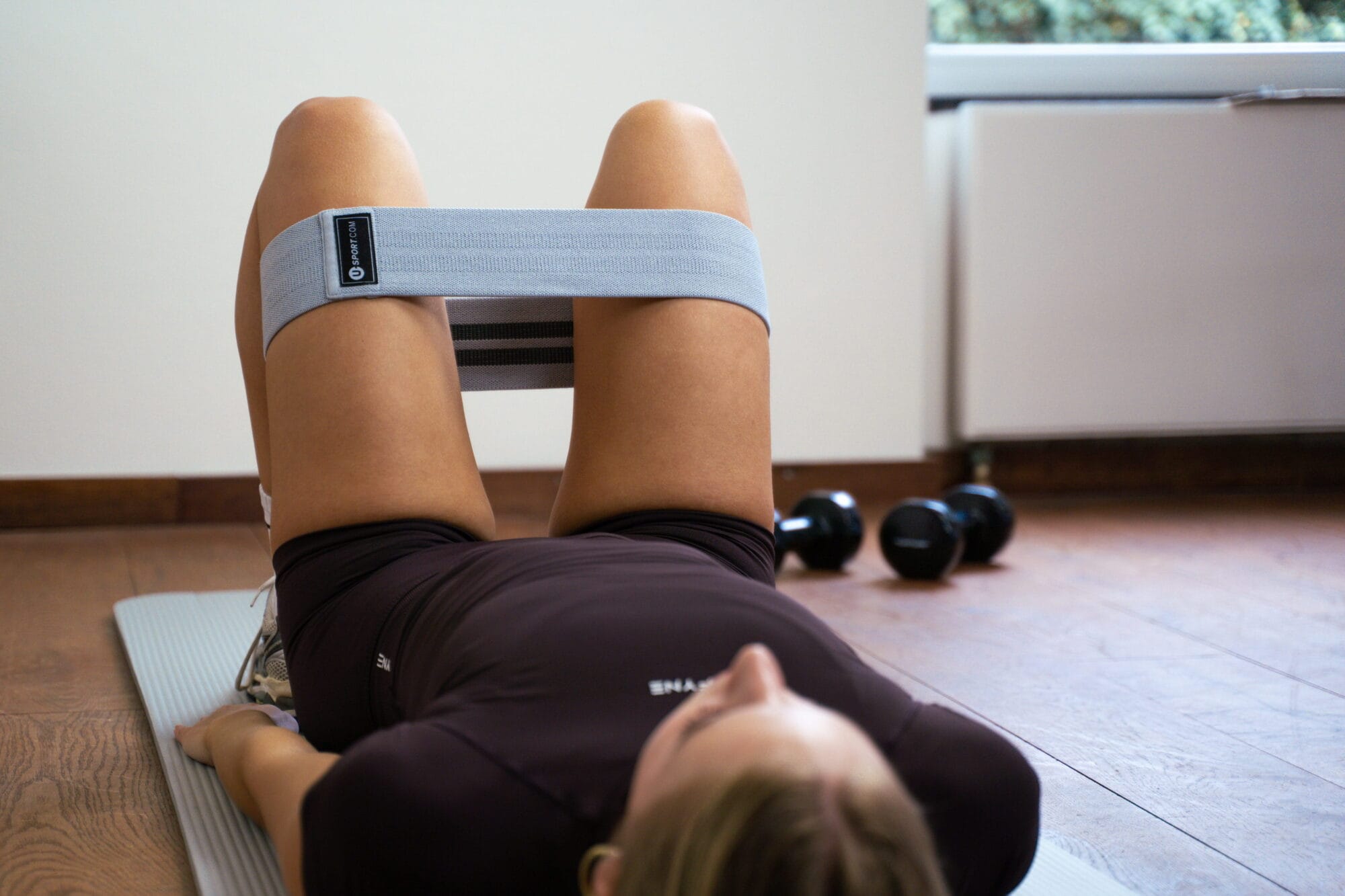 Premium resistance band voor krachttraining en mobiliteit, duurzame fitness band voor thuis workouts, stretching, warming-up en full body training.