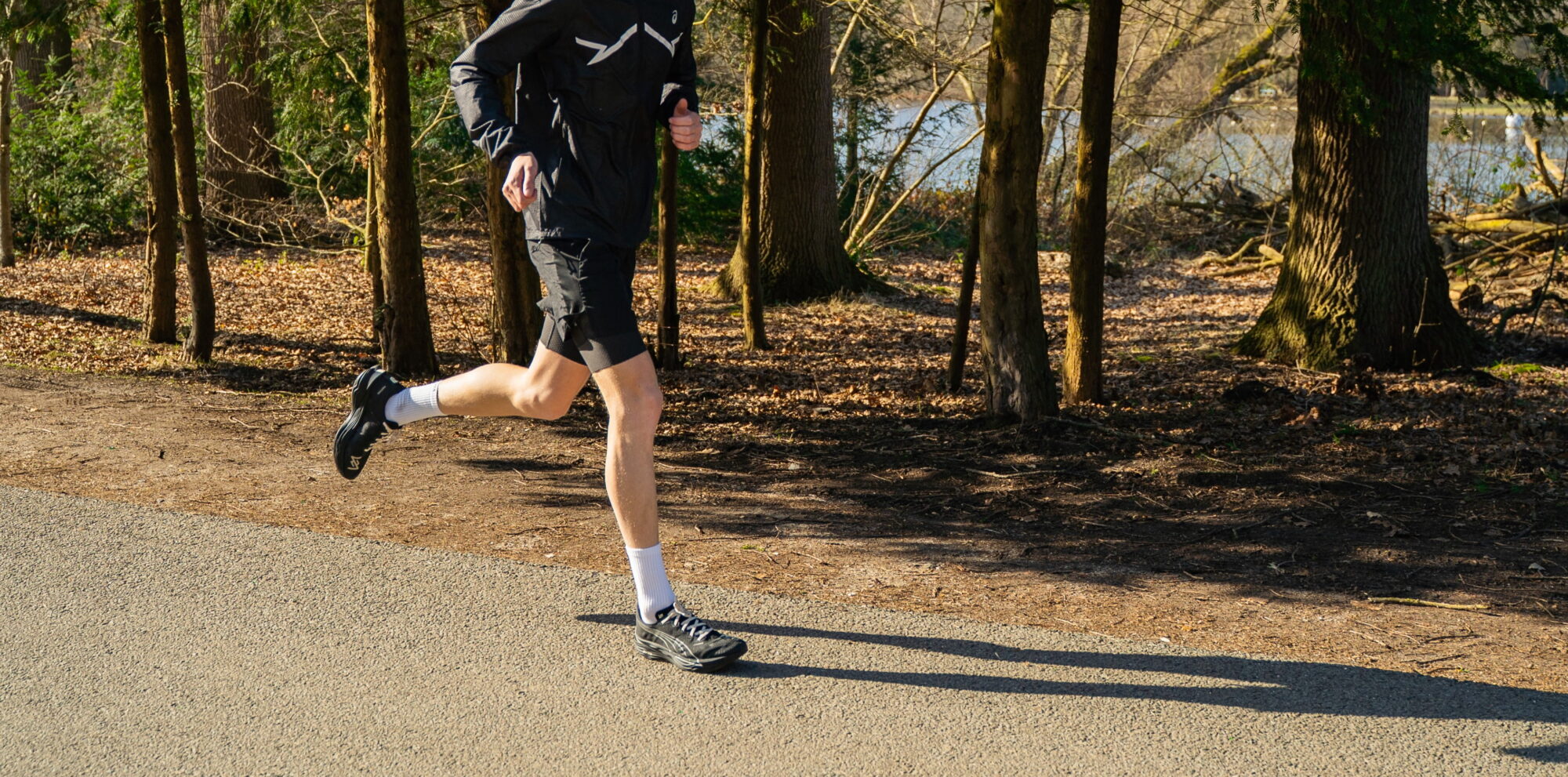 Hardloper die last heeft van scheenbenen (shin splints), wat doen om te herstellen van shin splints