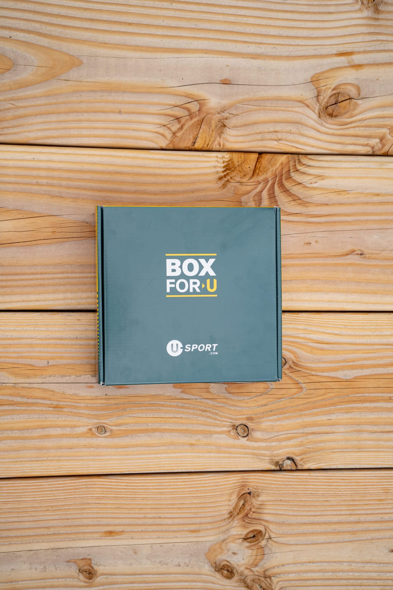 U-Sport sportvoeding try-out box kennismakingsbox / cadeau met energiegels, energierepen, energie cubes en een bidon box open met inhoud
