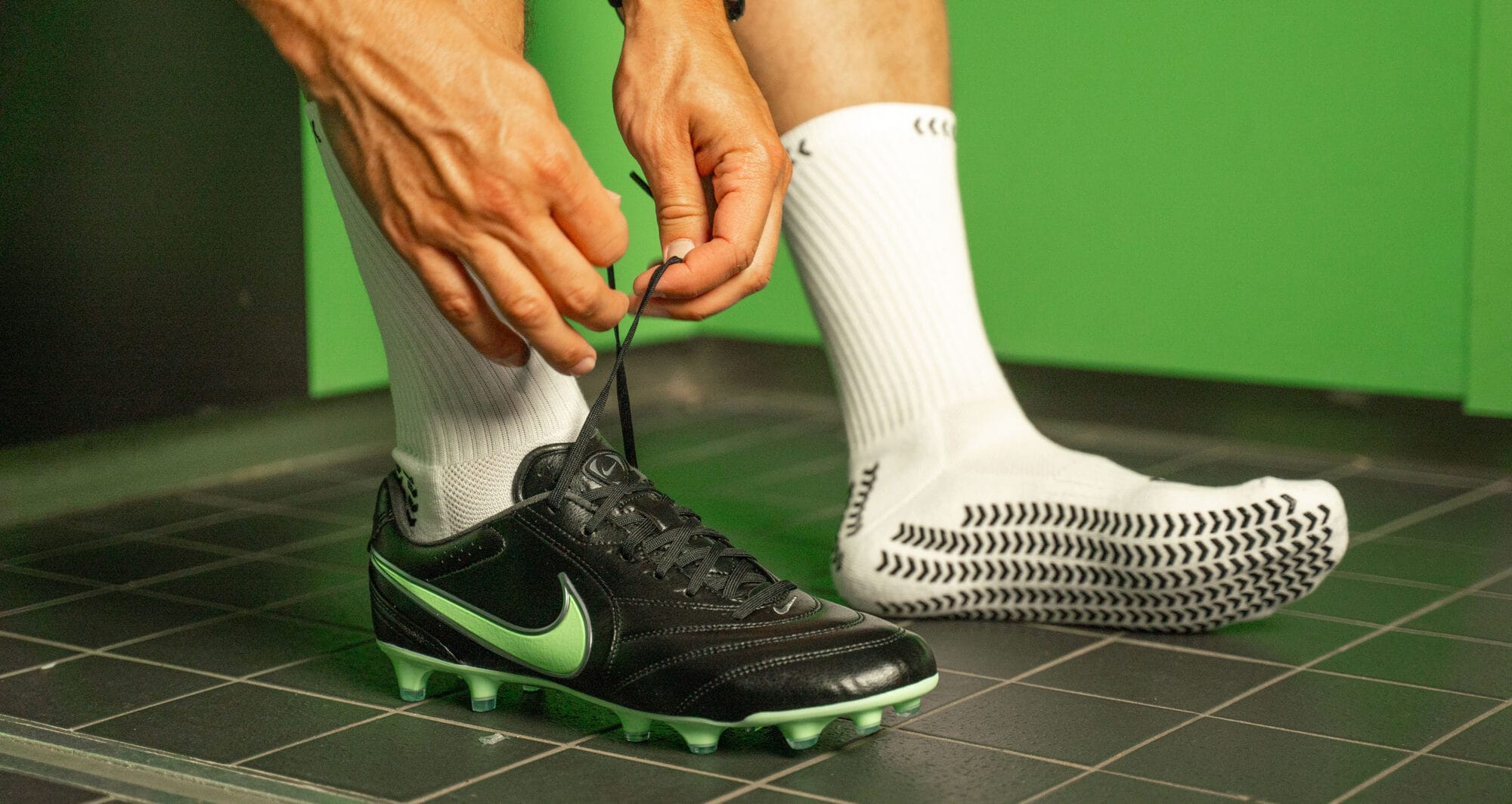 U-Sport Gripsokken voetbal in kleedkamer